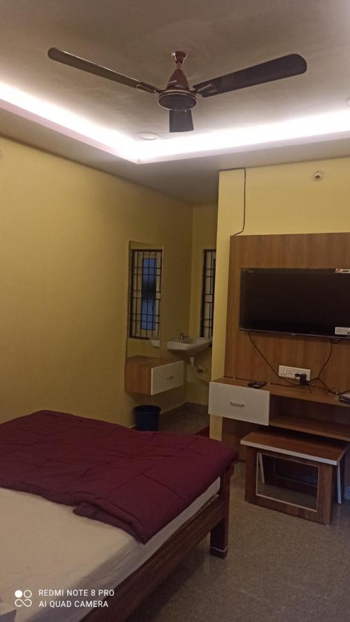 Hotel E Lodge Visakhapatnam Ngoại thất bức ảnh